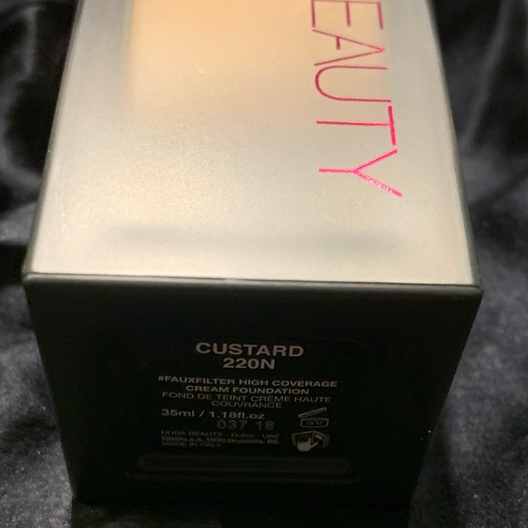 Huda Beauty #FauxFilter Luminous Matte Foundation Custard 220N - Picture 3 of 10